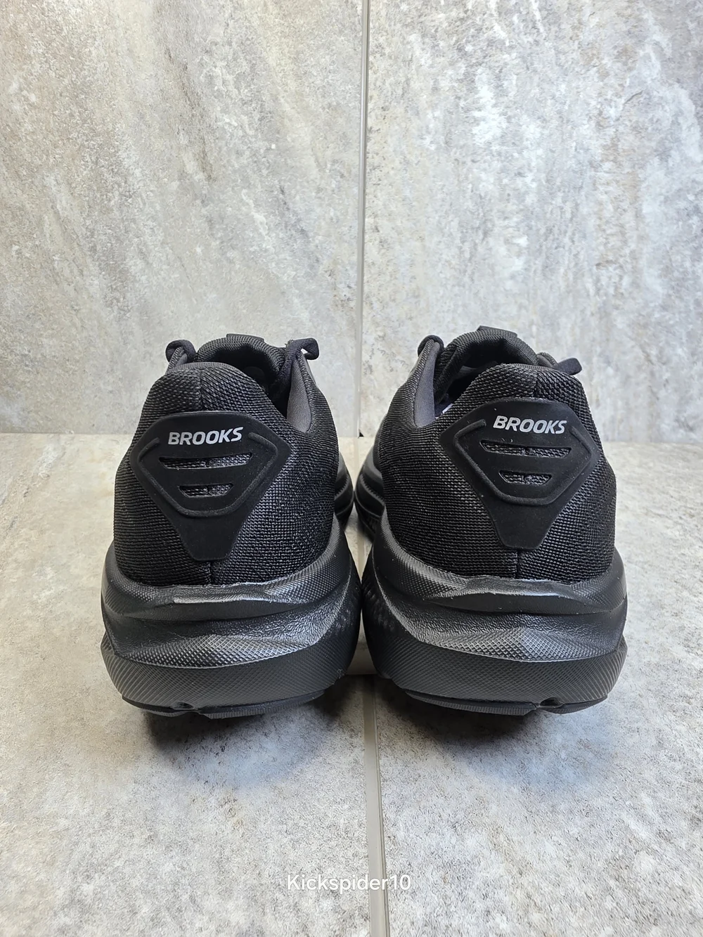 Brooks ghost 17